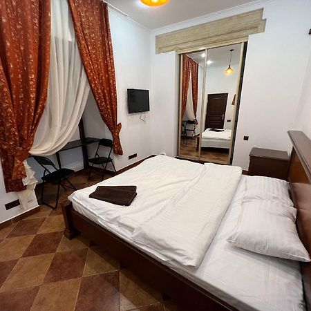 Ukrainian House Апартаменти На Площі Ринок Lviv Extérieur photo