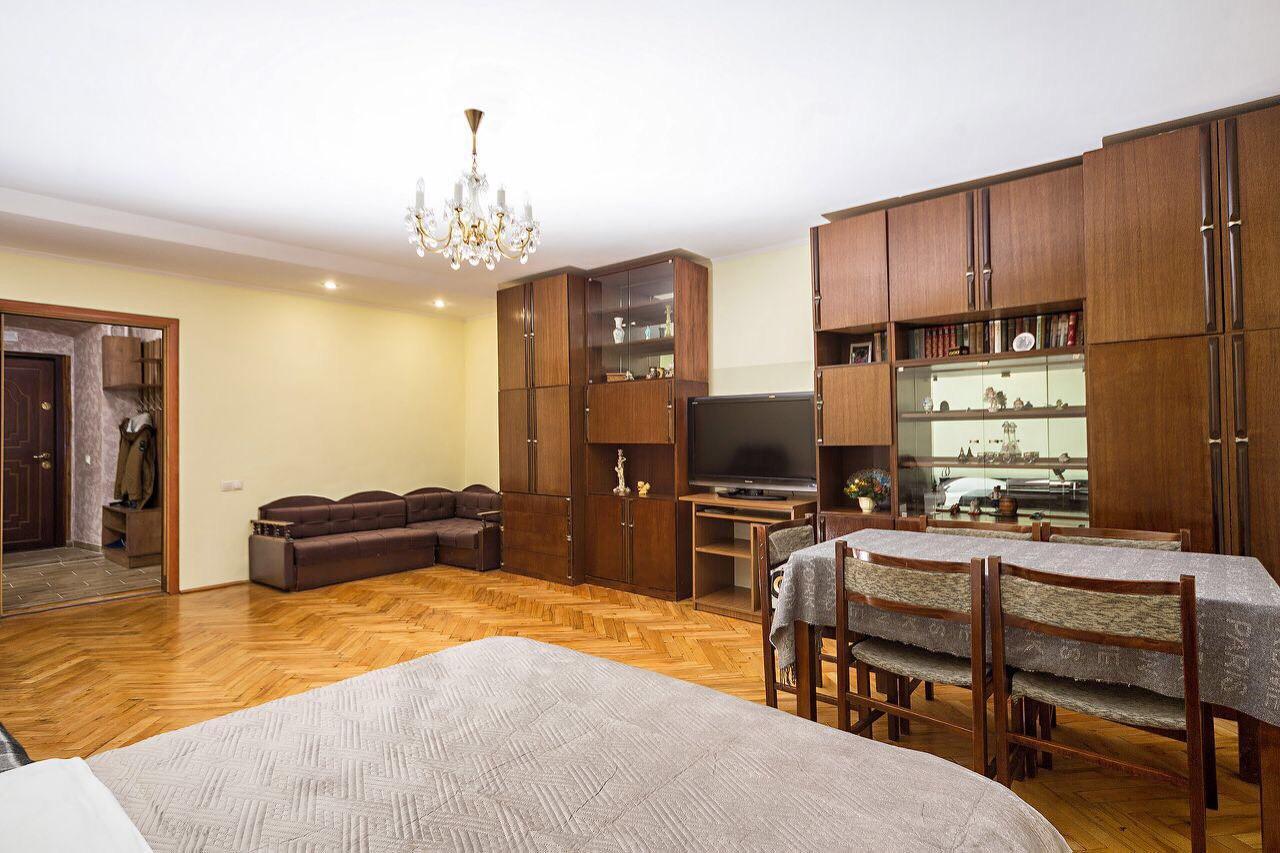 Full House Апартаменти На Площі Ринок Lviv Extérieur photo