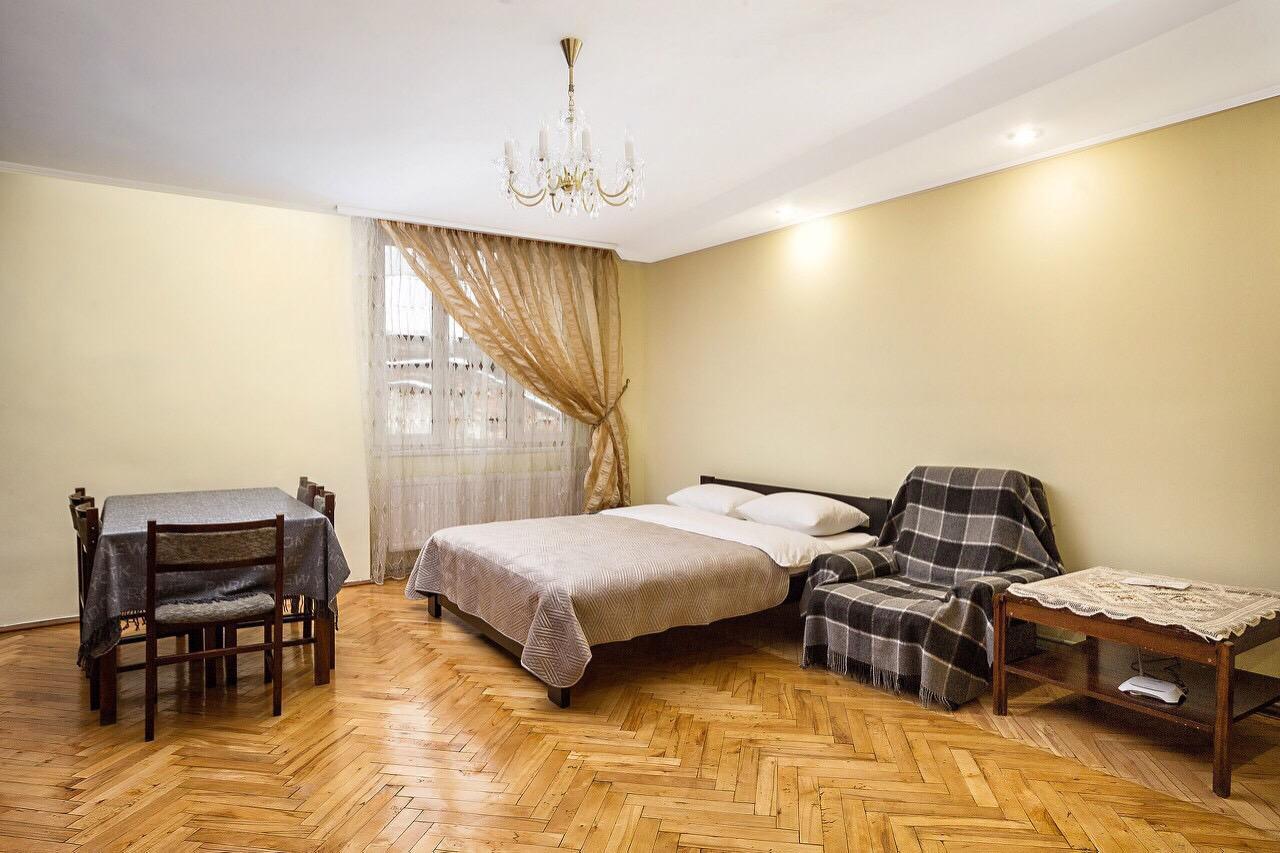 Full House Апартаменти На Площі Ринок Lviv Extérieur photo