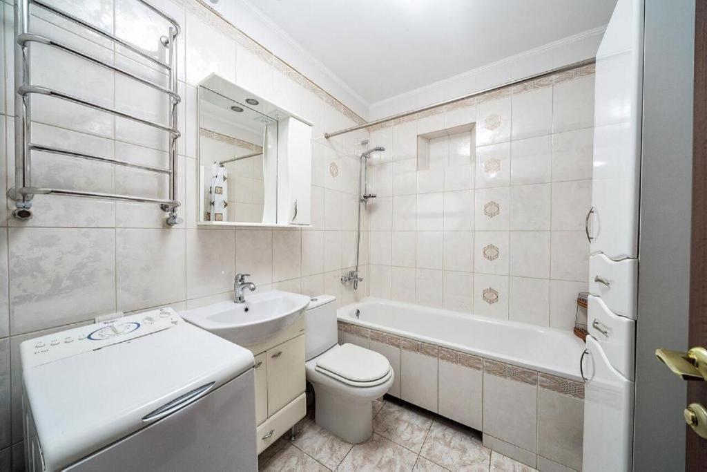 Full House Апартаменти На Площі Ринок Lviv Extérieur photo